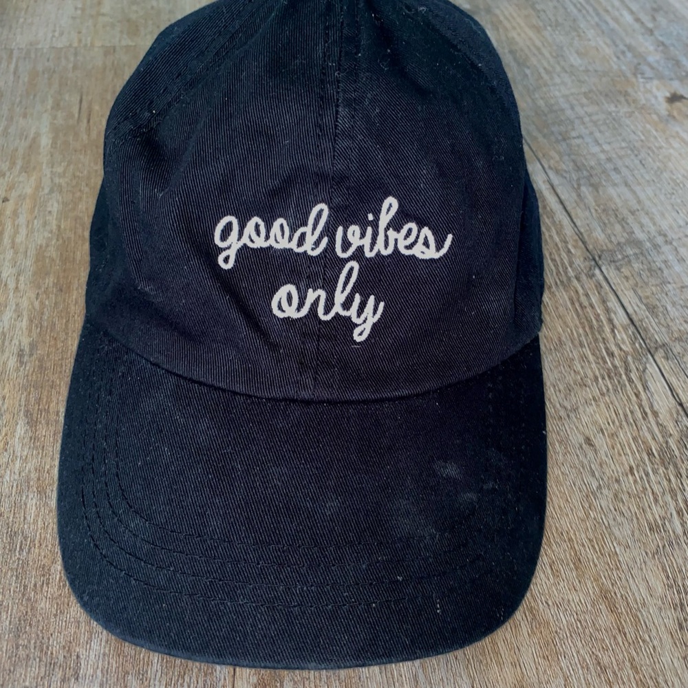 Black 'Good Vibes Only' Cap